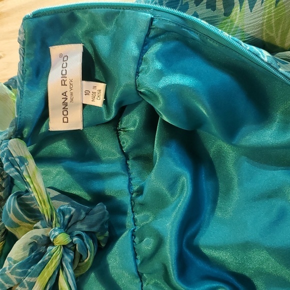 Donna‎ Ricco  Silk dress. - Picture 6 of 9